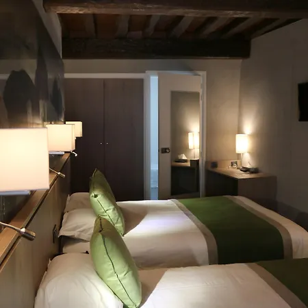 Le Mouton Blanc Hotell 3*