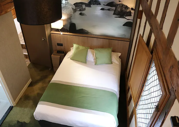 Отель Le Mouton Blanc 3*